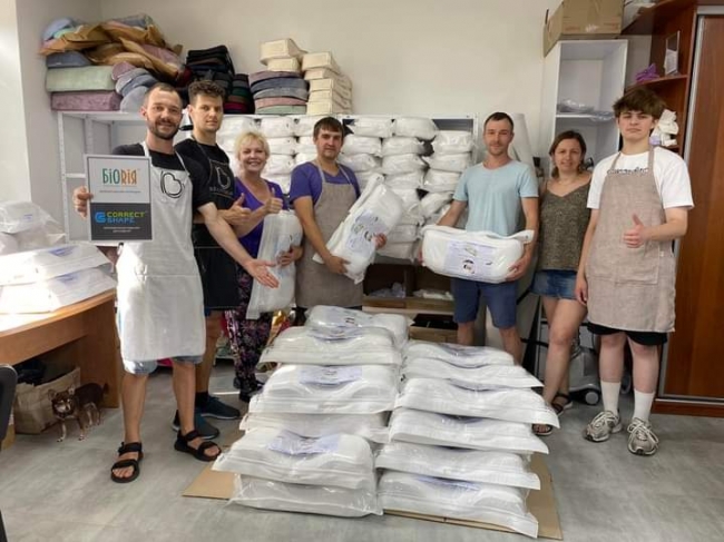 Харківські бізнесмени передали унікальні подушки пораненим військовим на Рівненщині 