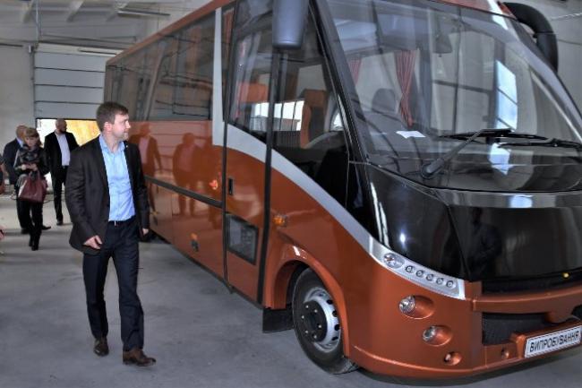 Хто ті бізнесмени, що взялися виготовляти автобуси в Тараканові?