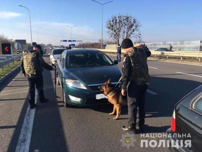Хтось повідомив, що автодорогу «Київ-Чоп» заміновано