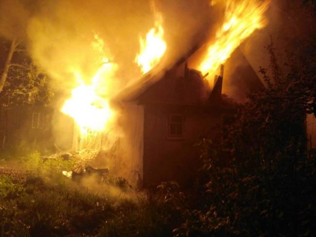 Корецькі рятувальники врятували від вогню житловий будинок