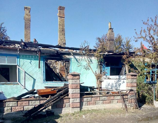 Костопіль у вогні: дві родини після пожежі залишилися без житла