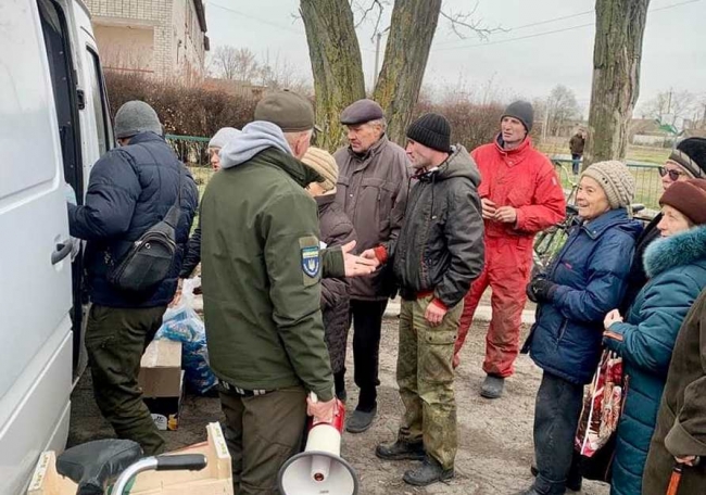 Коваля розчулив хлопчик, який намагався подякувати грошима військовому за визволення