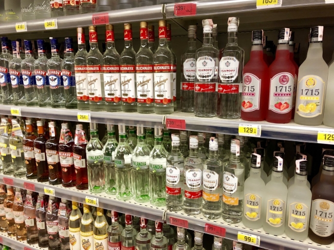 Кожна четверта пляшка алкоголю на Рівненщині - підробка