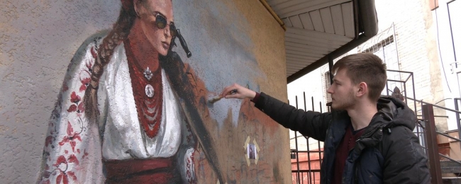 «Красавіца терпіти не буде»: художник з Рівного муралом відповів Путіну