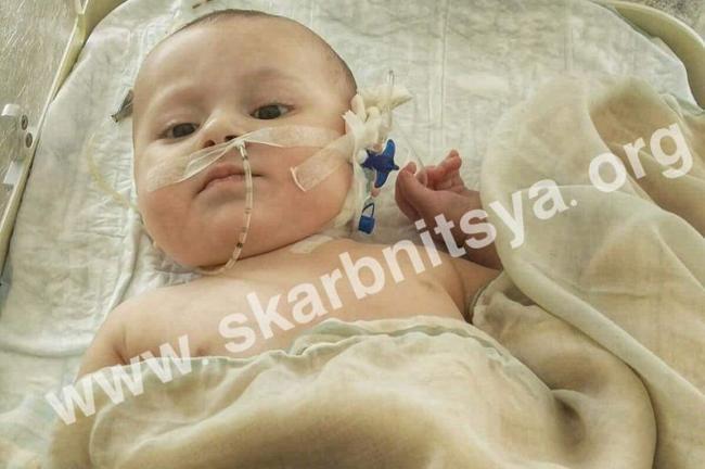 Малюку з Володимиреччини потрібна допомога після операції