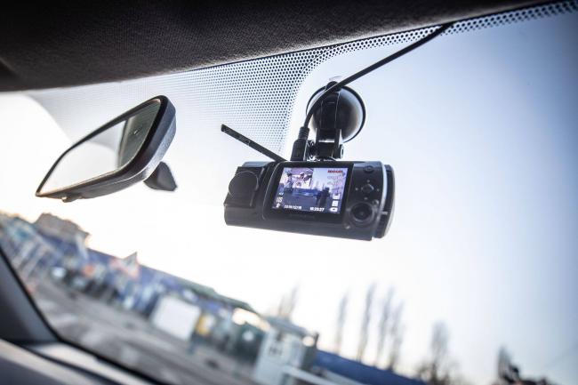 Боротьба з хабарництвом: майбутні водії складатимуть іспити «на права» при камерах