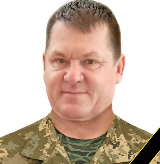 На Березнівщину прибуде військовий кортеж з загиблим під час ракетного обстрілу захисником 