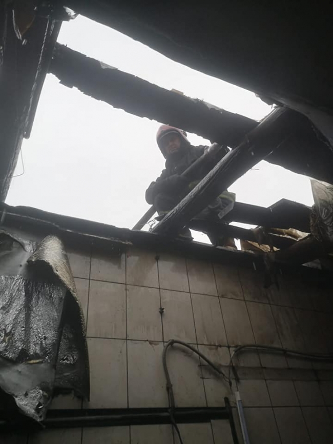 На Дубенщині врятували від вогню гараж
