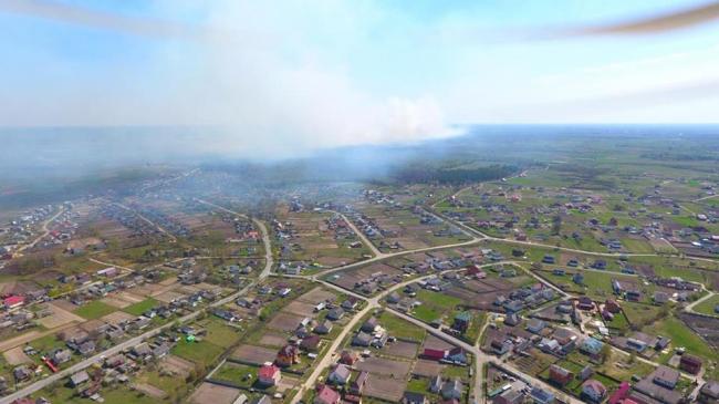 На півночі Рівненщині гасять три чималих пожежі