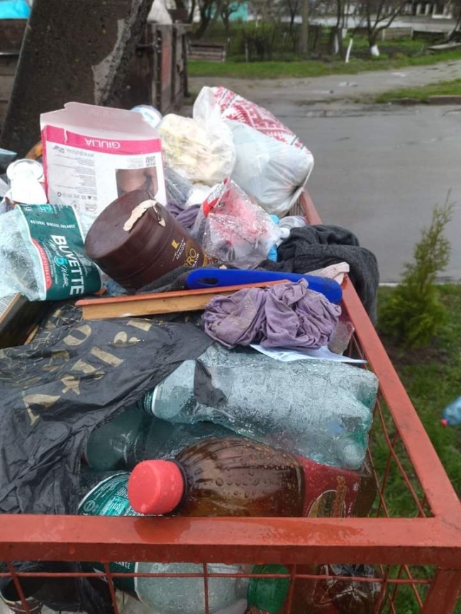На Поліссі лінуються сортувати сміття