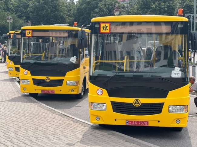 На Рівненщині оновлять шкільні автобуси