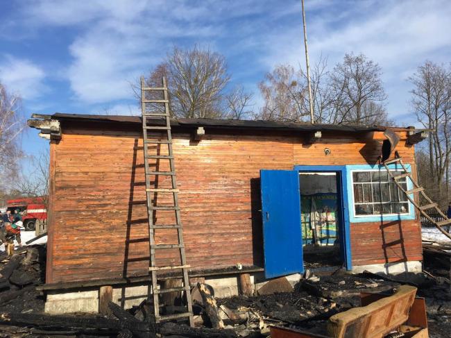 На Рокитнівщині згорів дерев’яний будинок (ФОТО)