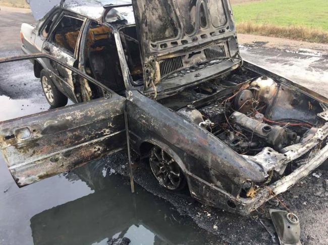 На Сарненщині згорів автомобіль