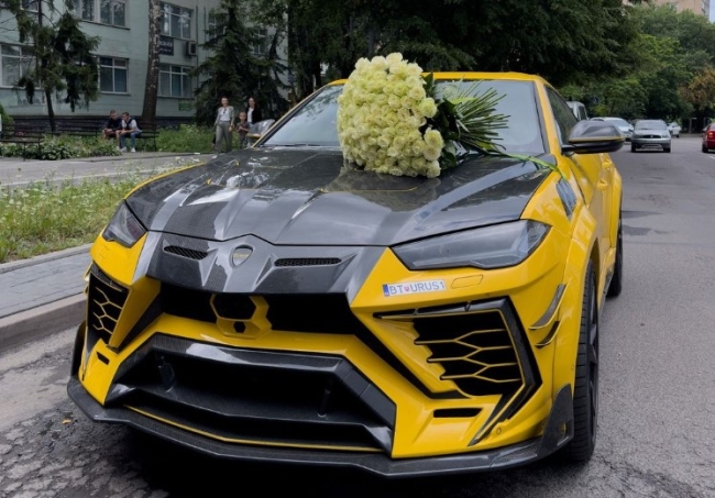 На вулицях Рівному помітили Lamborghini Urus за 600 тис. євро