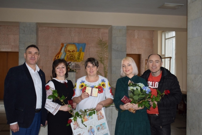 На Здолбунівщині нагородили матерів-героїнь