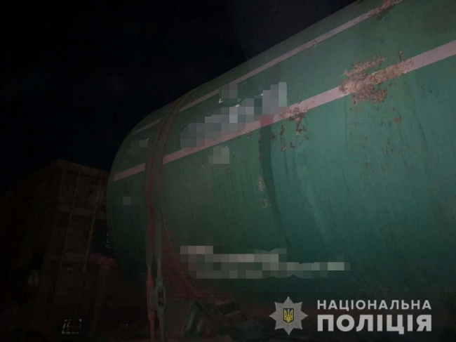 На Здолбунівщині неповнолітній виліз на цистерну на залізниці  і його вдарило струмом 