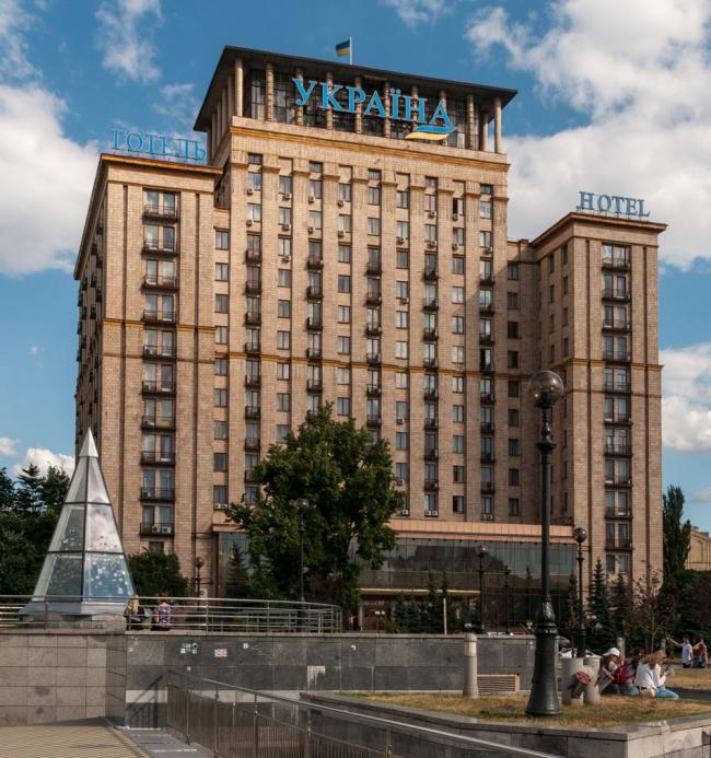 Частина нардепів проживає в готельних номерах «України»
