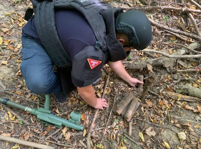 Небезпечний «скарб»: на Рівненщині відкопали 28 снарядів у бойовому стані 