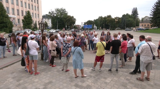 Острожани звинувачують голову громади в побитті жінки, образах та погрозах (ВІДЕО)