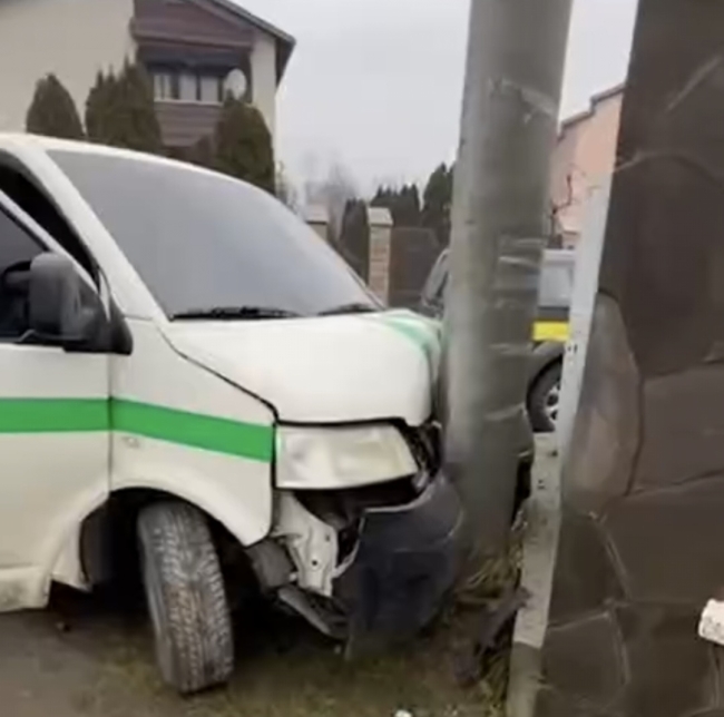 Переправники, замасковані під інкасаторів, мало не вбили свого клієнта