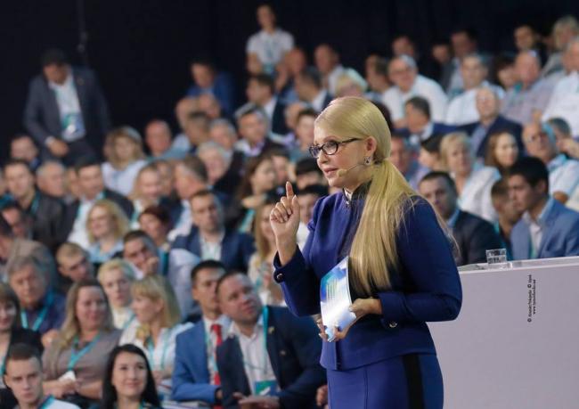 «Підтримка заробітчан та створення робочих місць в Україні» - наполягає Тимошенко 