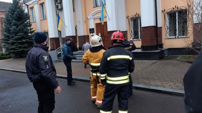 Після професійного свята у Рівному замінували суд