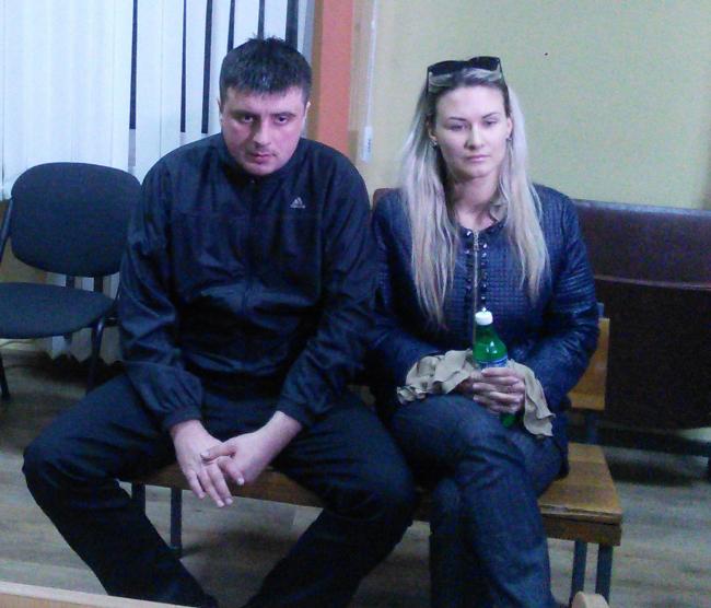 Ігор Чайка з дружиною у суді
