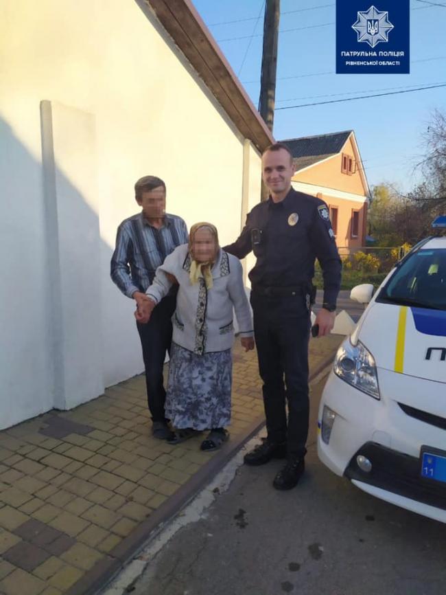 Поліцейські допомогли пенсіонерці дістатися додому