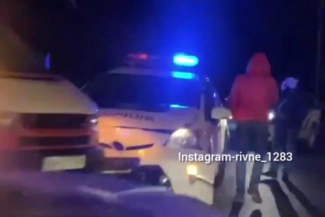 Поліцейські потрапили у Дубні в ДТП