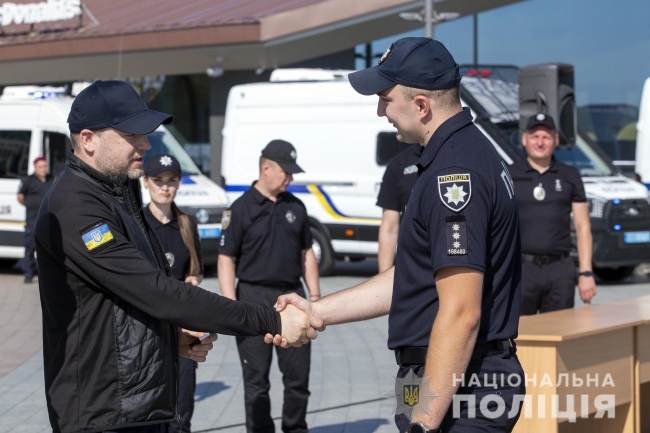 Поліцейському з Рівненщини присвоїли дострокове звання, бо врятував життя чоловіку