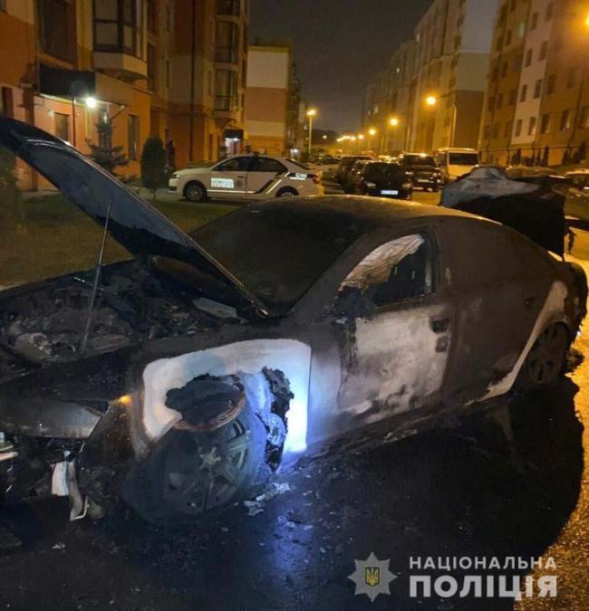 Поліція: «Audi А6» у Рівному підпалили