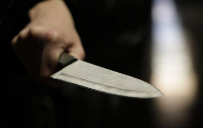 Рівнянка стверджує, що наштрикнулася на ніж, який тримав її 2-річний син