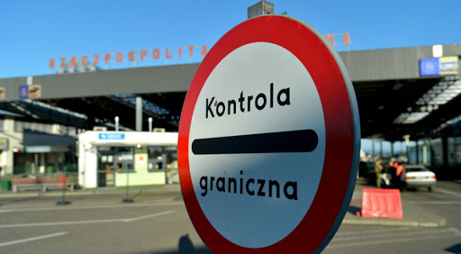 Польща скасувала десятиденний карантин після перетину кордону