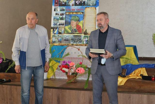 Презентували книгу про загиблих на Сході України захисників із Млинівщини 