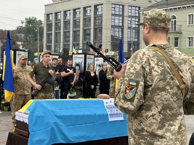 Рівне попрощалося з командиром взводу зв’язку