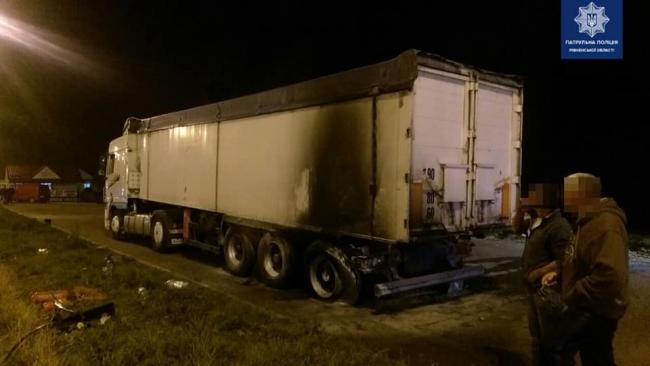 Рівненщина: у вантажівки зірвалося колесо та почало горіти 