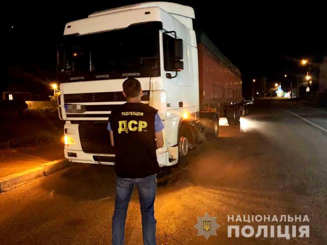 Рівненські поліцейські знайшли у зерновозі киянина спирт 
