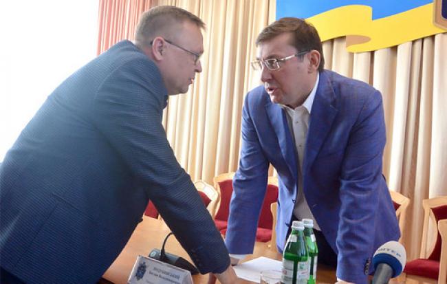 Олег Торкунов (зліва) та екс-генпрокурор Юрій Луценко