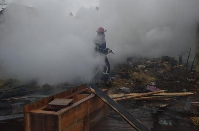 Рокитнівські пожежники врятували від вогню житловий будинок