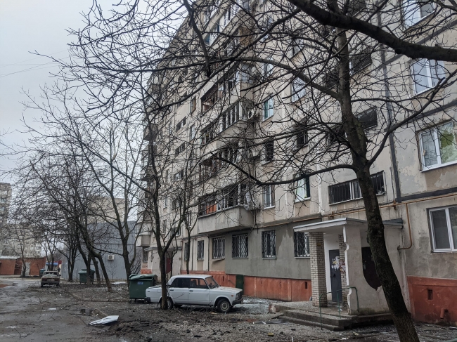 Російські «Гради» вдарили по житлових будинках в Маріуполі (ВІДЕО)