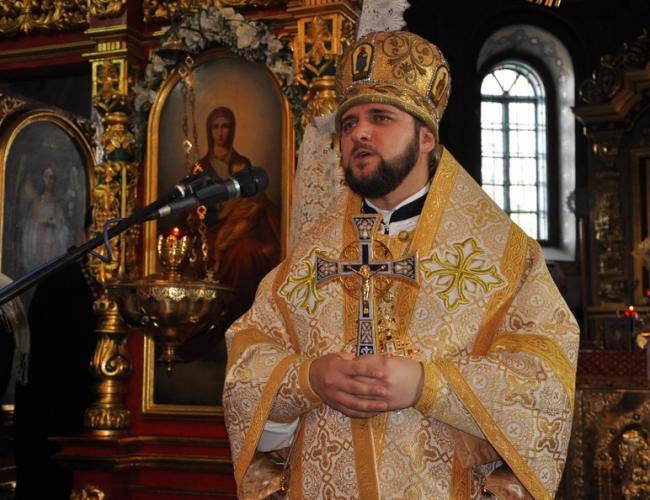 Розклад святкових богослужінь архієпископа Іларіона