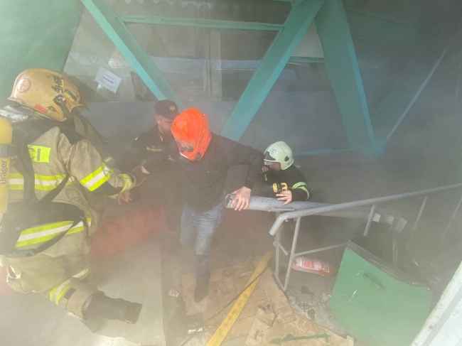 Рятувальники розповіли, яка ситуація з пожежею на центральному ринку Рівного 