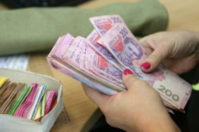 Середня зарплата на Рівненщині – майже 9 тисяч