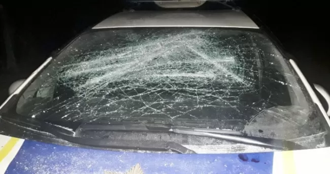 Сімейний дебошир з Гощі заплатить за ремонт поліцейського автомобіля, якого побив 