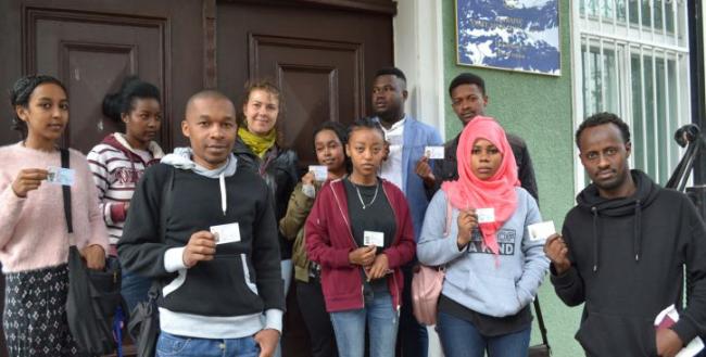 Студентам з Ефіопії у Рівному видали документи на тимчасове проживання 