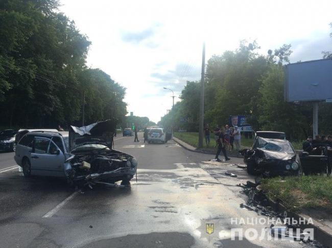 Суд суттєво збільшив стягнення моральної шкоди з водія, який скоїв на Київській ДТП з травмованими