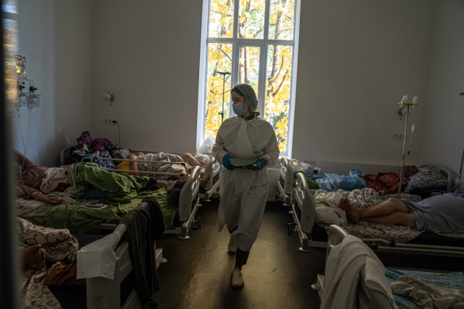 У лікарнях Рівненщини збільшують кількість місць для хворих на COVID-19 