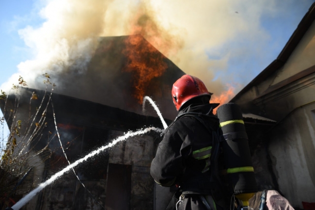 У Дубні була величезна пожежа: палали гаражі та будинок