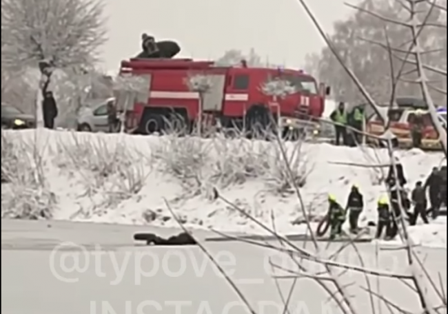 У Дубні чоловік провалився під кригу (ВІДЕО)