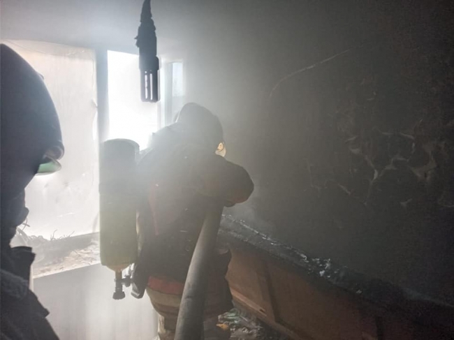 У Дубні горіла трикімнатна квартира -  двох дітей врятували (ФОТО)